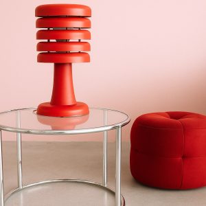 Tűzpiros asztali lámpa